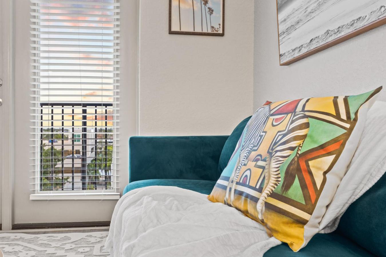 Apartamento Tropical Field 1 Bed In Downtown With Free Parking San Petersburgo Exterior foto