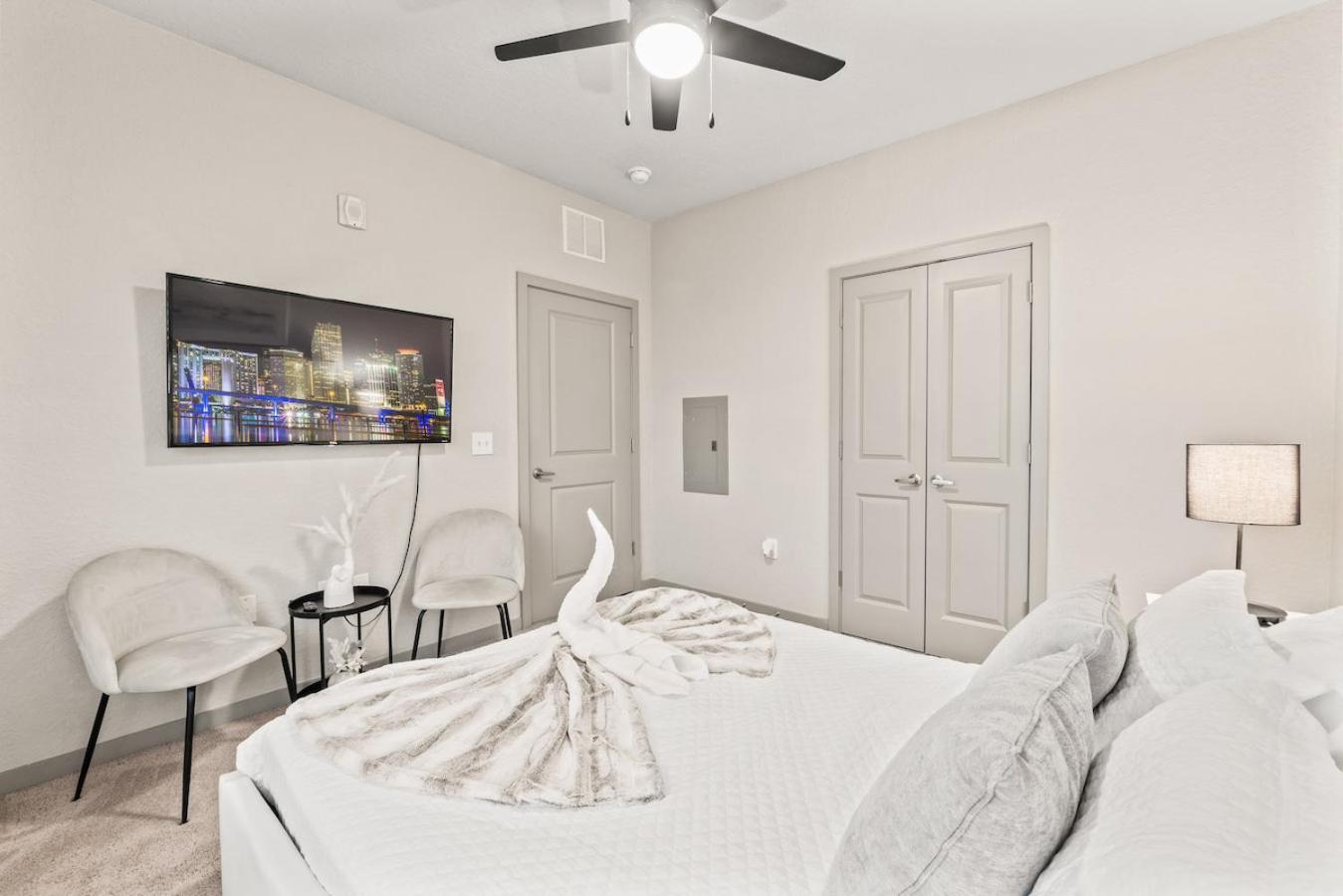 Apartamento Tropical Field 1 Bed In Downtown With Free Parking San Petersburgo Exterior foto