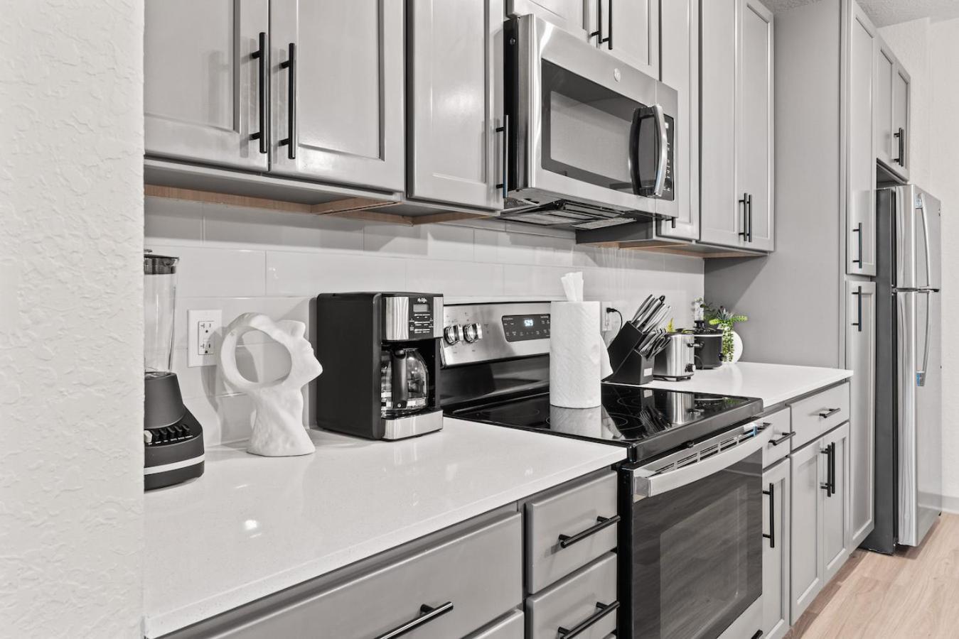 Apartamento Tropical Field 1 Bed In Downtown With Free Parking San Petersburgo Exterior foto