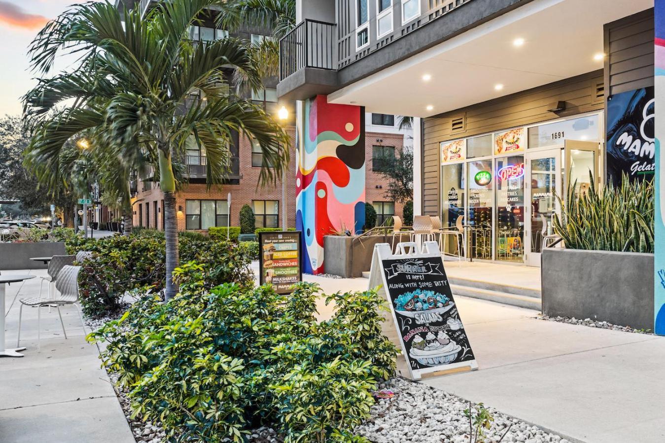 Apartamento Tropical Field 1 Bed In Downtown With Free Parking San Petersburgo Exterior foto